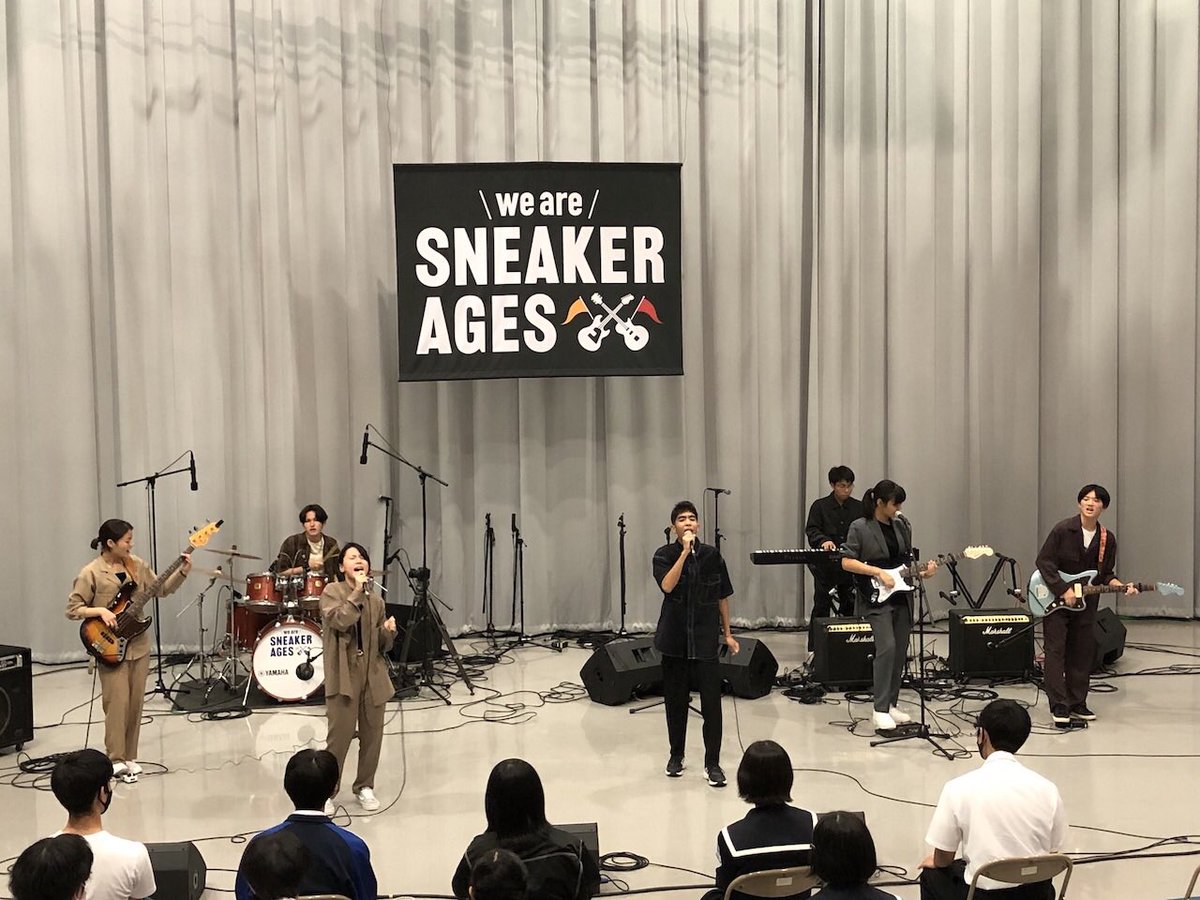 sneakerages1979's tweet photo. ＼本日11/28 13:00より！／
#スニーカーエイジ 沖縄地区GP大会の模様を #LIVEDREAMER で配信！

配信に向け、出場校を紹介📣

E No.15 普天間高等学校

4ヶ月で感じたチームの変化、音で形にしてくれました！

#軽音楽部

視聴方法はコチラから▶︎ 

https://t.co/BRcQWhFKcZ https://t.co/2xnVlBzzu3