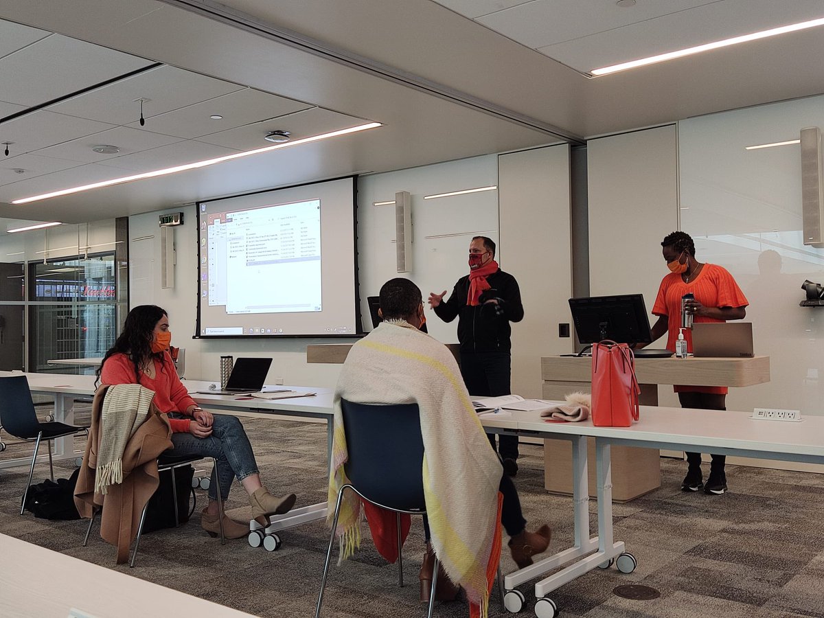 toesniagara's tweet photo. #16Days #stoptraffickinginwomenandgirls #OrangeTheWorld Sharing best practices @EYTPTIY #EUERASMUS+ Thank you @WSendzik for sharing what municipal and local gvts are doing in the fight against GBV, practices delegates will take back & apply in their countries https://t.co/nMpkCBLiii