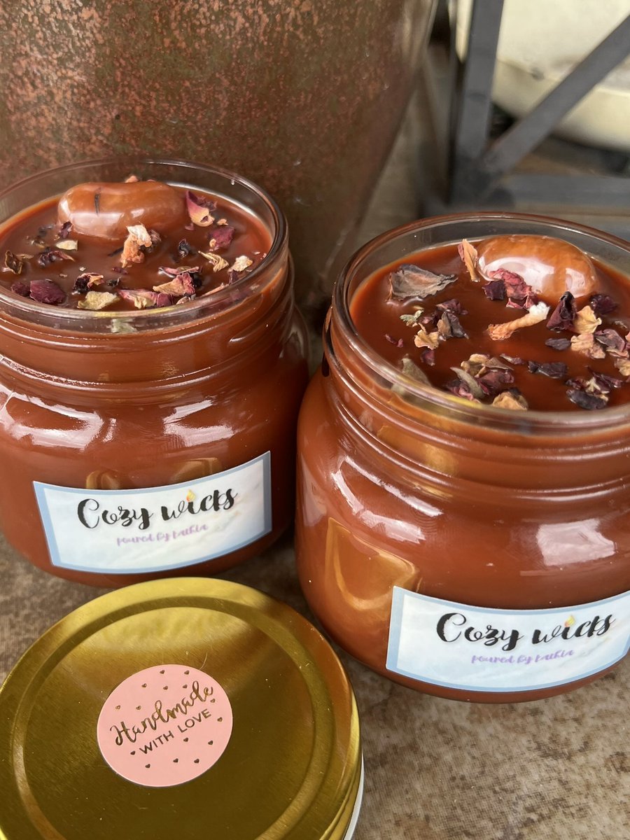 kat_thia_'s tweet photo. Im having a Black Friday sale!!🥰 Everything 25% off with code BLACKFRIDAY at checkout and select summer scents have an extra 20% off as well!🤍

https://t.co/LU9RdS1bZQ

#shopsmall #BlackFriday #shopsmallbusiness #Candles https://t.co/Mb9IcBlGvP