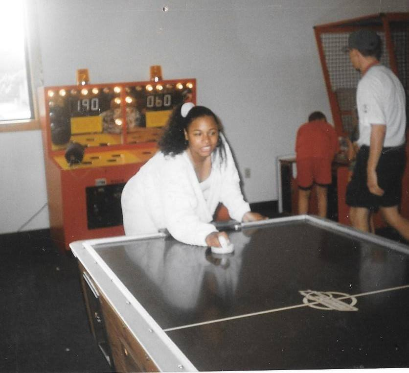 TheRealVidaDaD1's tweet photo. Waaaaaaaayyy back when.... at #Shobizpizzaplace before I knew about @ChuckECheese, @DaveandBusters , or Casinos... #TookATrip in the #WayBackMachine https://t.co/ez9LIrX1fu