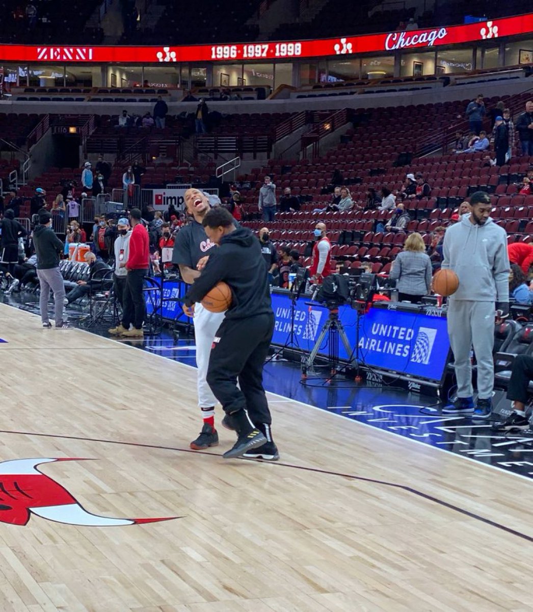 LegionHoops's tweet photo. DeRozan and Lowry. (via @JamalCollier) 

Two Toronto LEGENDS. https://t.co/oSubL1EdWE