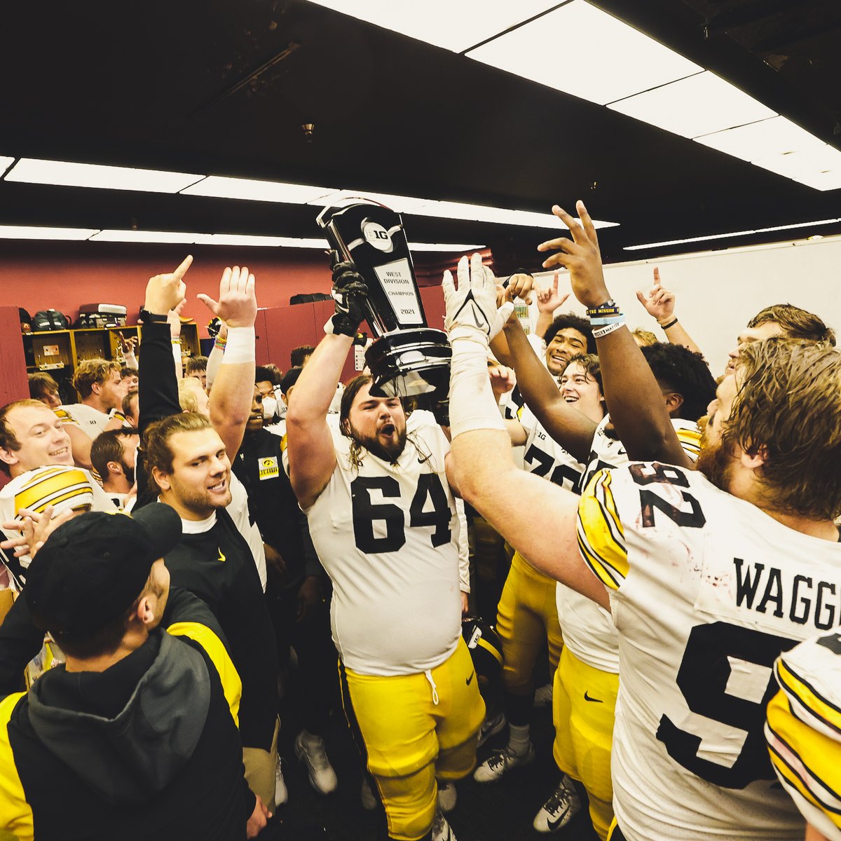 𝗪𝗵𝗼 𝗹𝗼𝘃𝗲𝘀 𝗜𝗻𝗱𝘆? 𝗪𝗲 𝗹𝗼𝘃𝗲 𝗜𝗻𝗱𝘆.

Outright B1G West Champs! 

#Hawkeyes