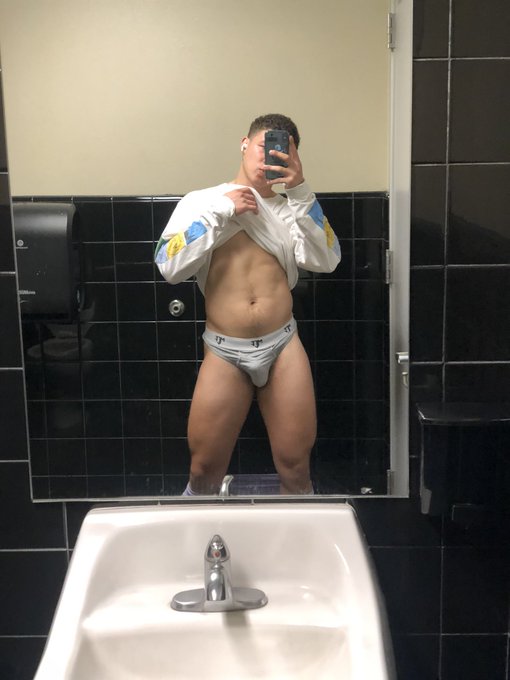 Watch Jarred Z's leaked NSFW photo on TwXstars