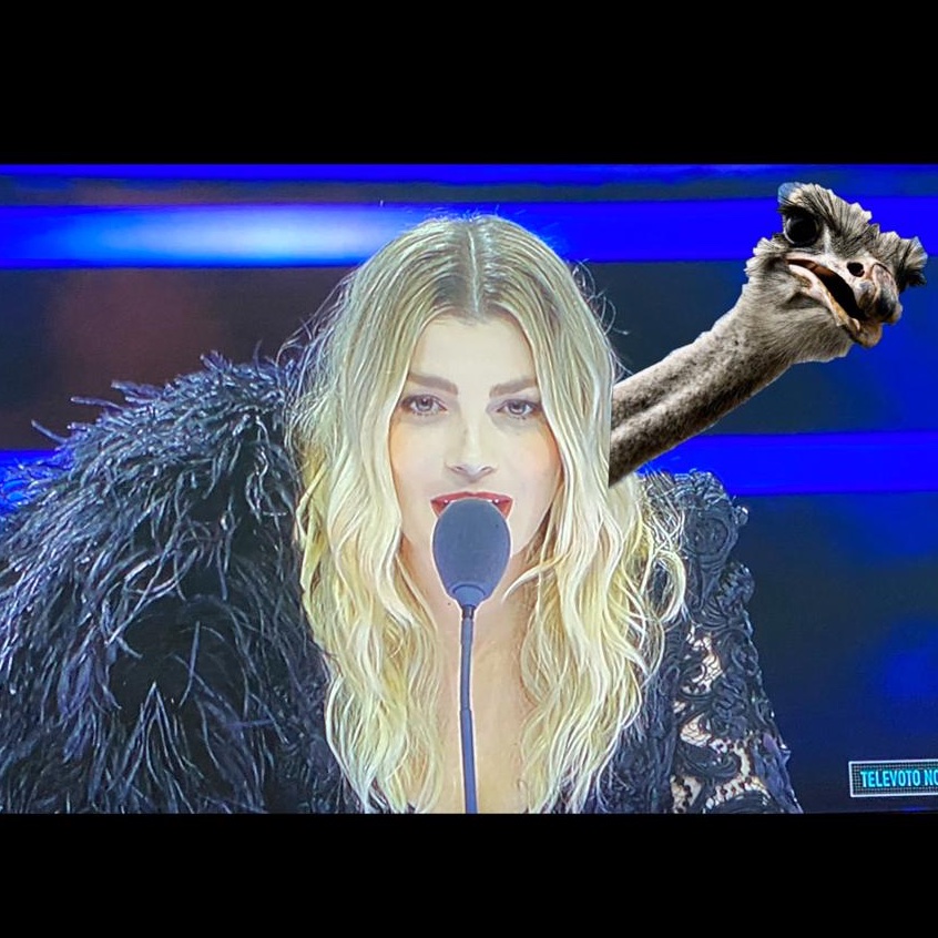 colasanti98's tweet image. 😂 Finalmente si è svegliato!!! Ora ditemi… chi non l’ha pensato?! #xfactoritalia #xfactor2021 #XFactor