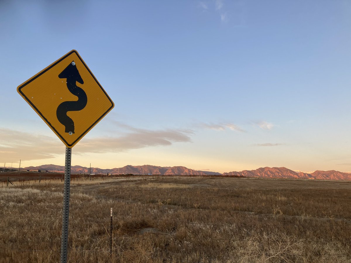 K2Runs's tweet photo. Seen on my run.

#runchat #running #runners #run #RAWAroundtheWorld #Colorado  #OptOutside #sunrise #coolsigns https://t.co/kxszu4U0Xf