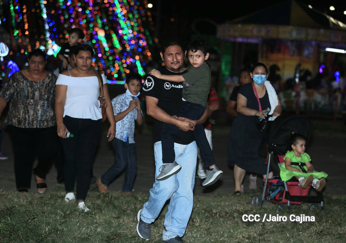 el19digital's tweet photo. #Nicaragua

Ambiente de alegría y paz se vive en Plaza La Fe donde se ubican diferentes juegos mecánicos para la recreación familiar en nuestro país https://t.co/MTZ6qsAGM8