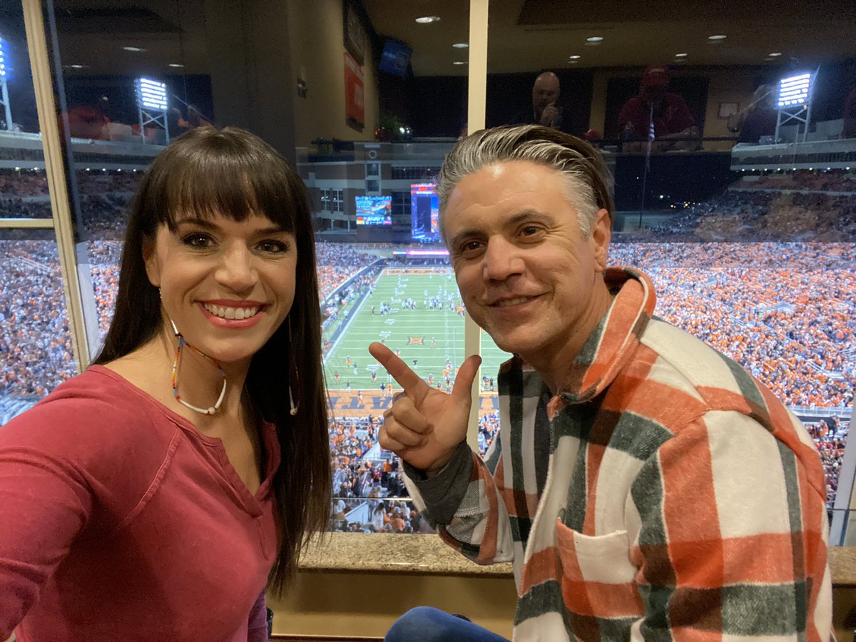 Jennifer Loren tweet media