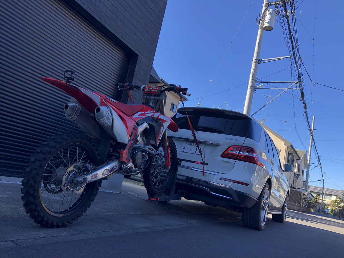 ss11piro's tweet photo. きょうはgo to モトヴィ!
おひさMX!
分切り目指します💪
おはようございます。
#216MX https://t.co/QvNkFBKWNn