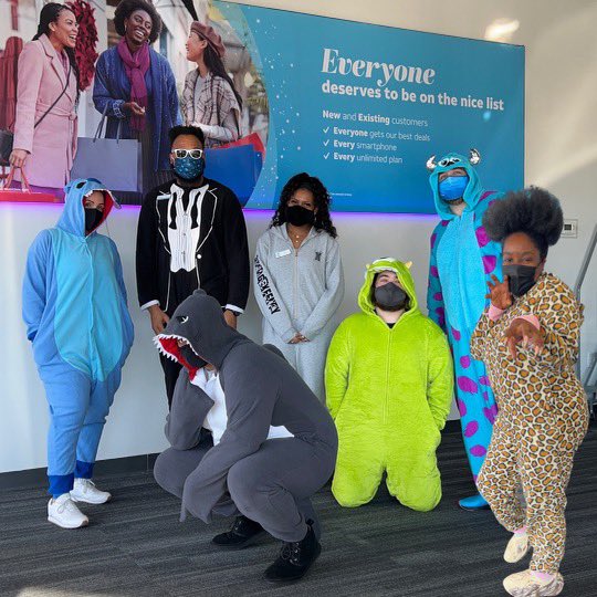 Justin_Grant__'s tweet photo. Onesie Day at Pikesville was fun and put smiles on all of our customers faces today 😁

#Pikesville🦅
@FloraColon7 @MarkATTBarr @VictoriaOladim6 @MissesJones704 @jillmill321 @404girl https://t.co/E3s7xrLocX