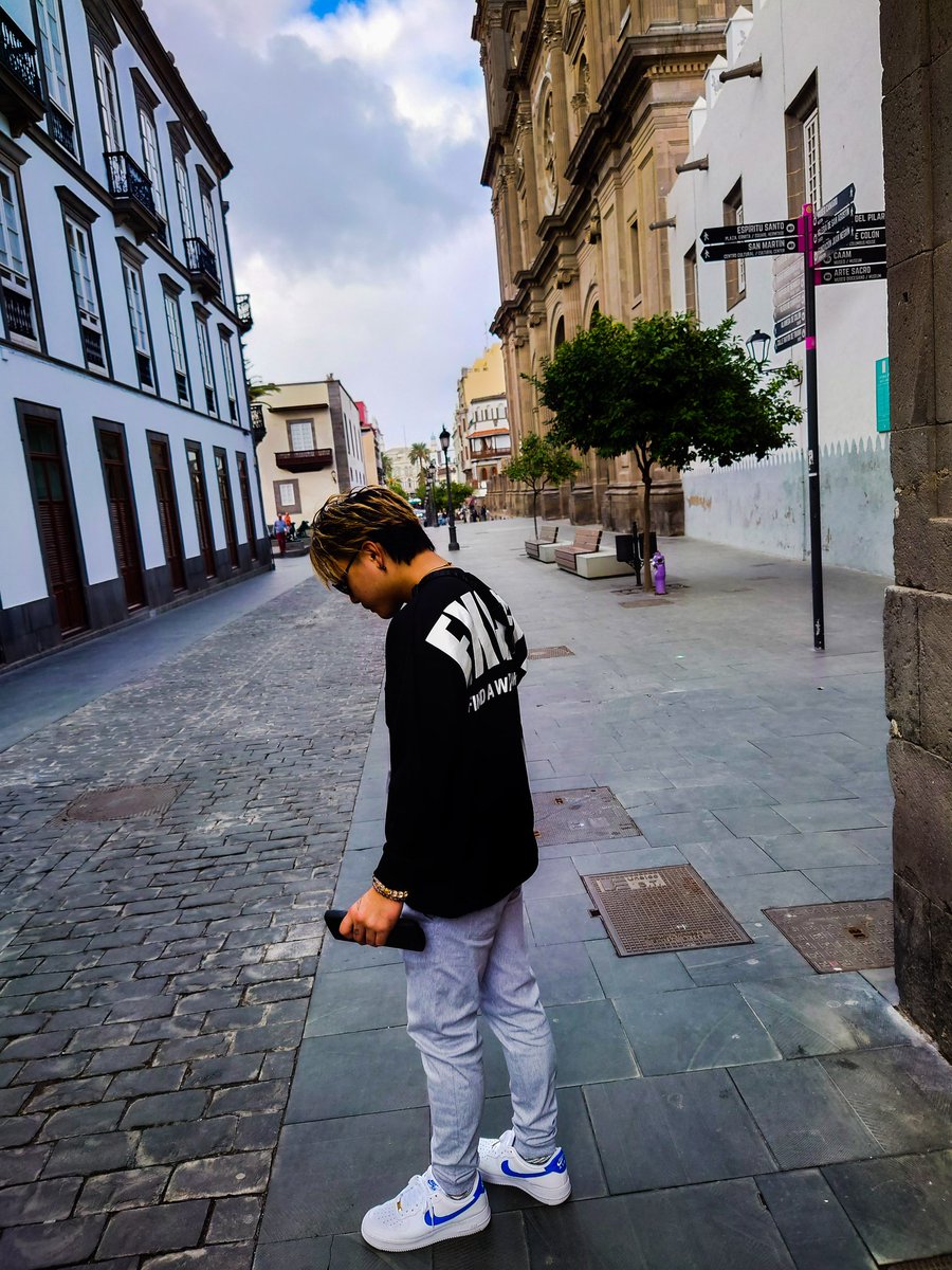 surffuki's tweet photo. スペインのカナリア諸島大聖堂行ってきた！
毎年毎年カナリア諸島観光やな！笑 https://t.co/IgxjGahugD