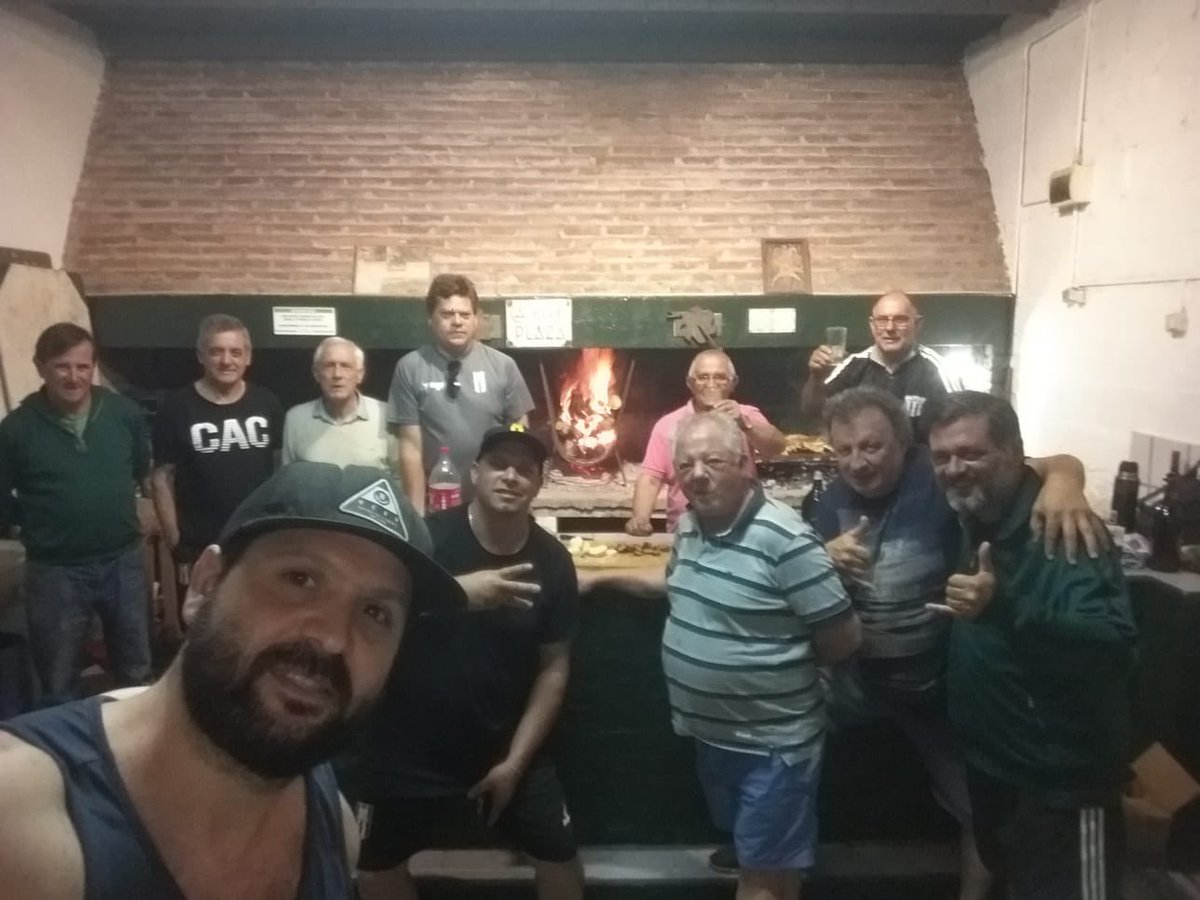 Con los amigos de Central de San José en la previa de la final de la Copa Nacional de Clubes de #Ofi.

Bienvenidos a Colonia.