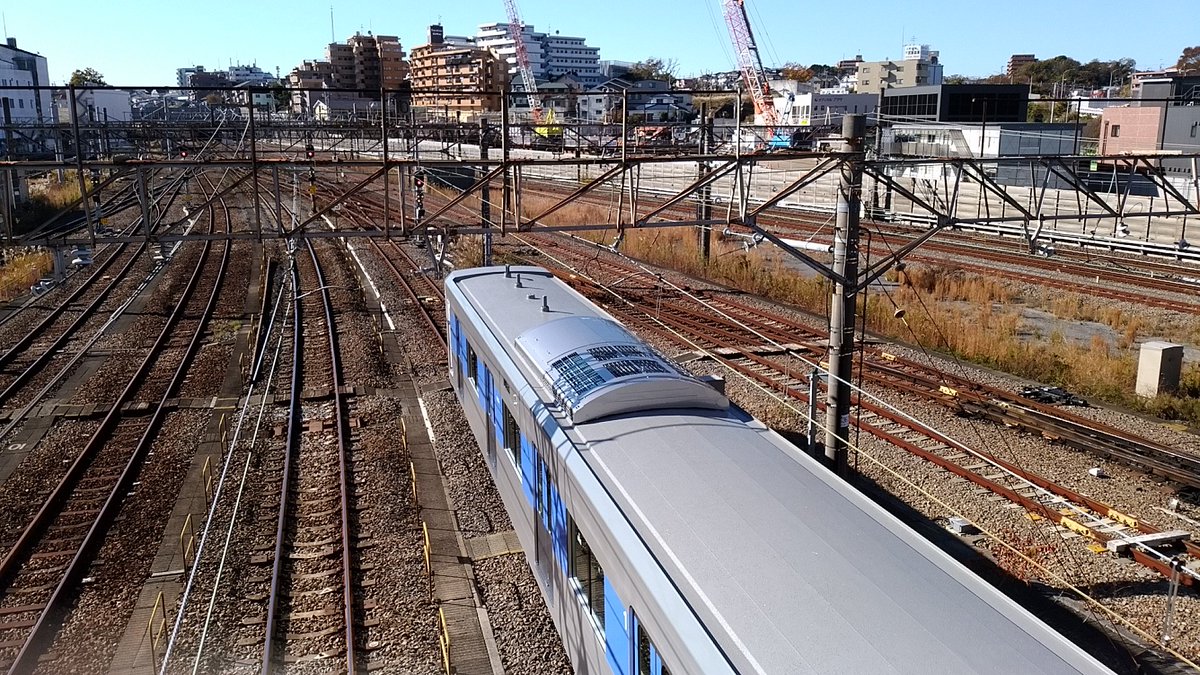 daidaidaisuke28's tweet photo. 横浜羽沢貨物駅
8860レ定時到着
#8860レ
#都営6500系
#6505F
#横浜羽沢貨物駅
#羽沢横浜国大駅
#甲種輸送 https://t.co/qGVBSg4j9Y
