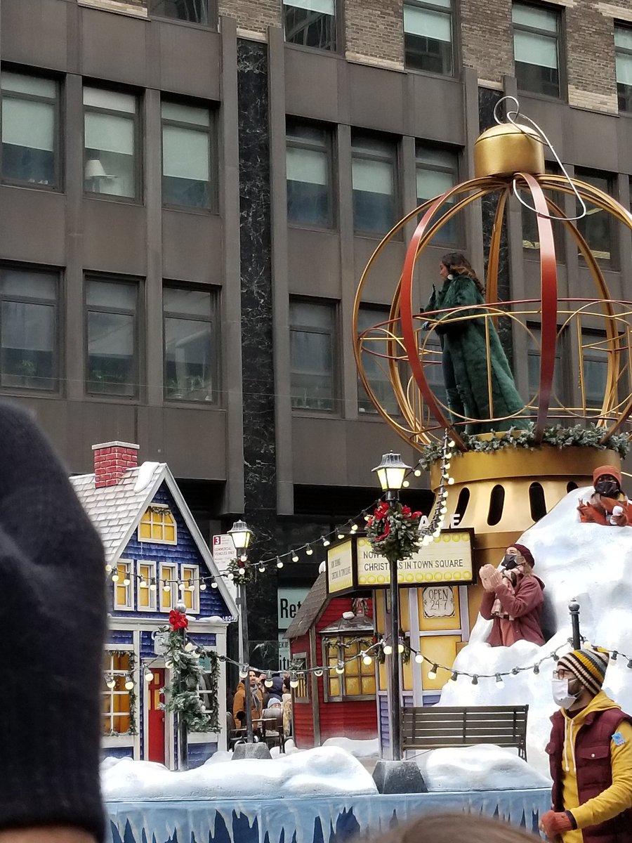 Thetruth368's tweet photo. Saw @KELLYROWLAND in New York and now watching  #merryliddlechristmasbaby  #GoKellygo https://t.co/LKBBCw0MBD