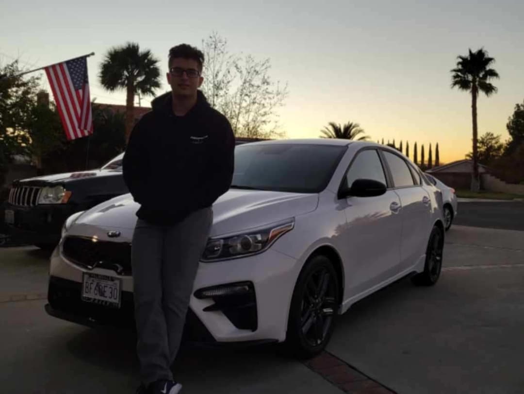 Wakeflyer's tweet photo. Just bought my first brand new car what a DAY https://t.co/dgdAzlguT1