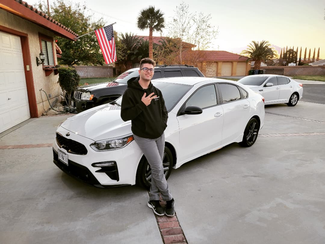 Wakeflyer's tweet photo. Just bought my first brand new car what a DAY https://t.co/dgdAzlguT1