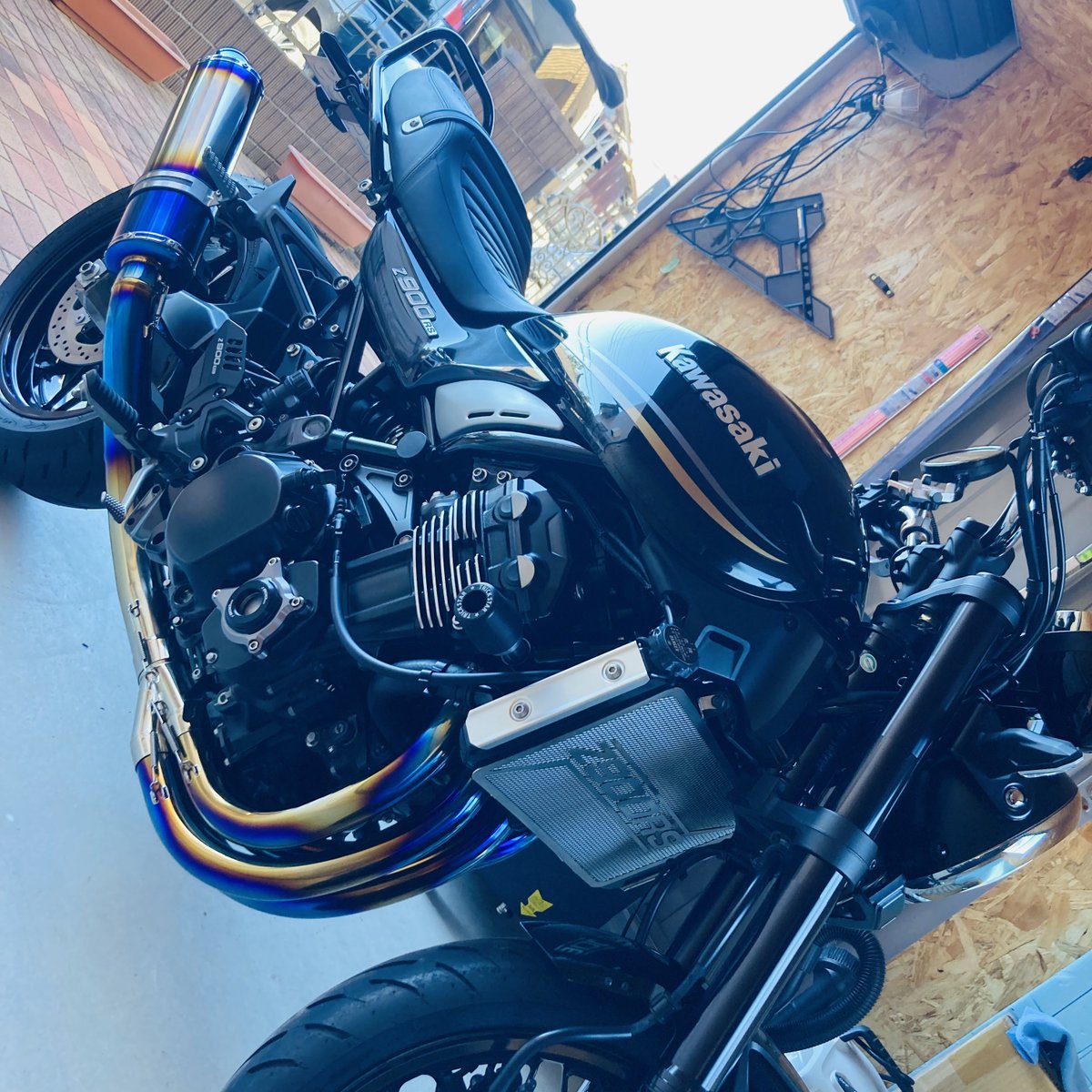 z9rider's tweet photo. かなり日付は経ってしまいましたが無事、チタンマフラーとの汚れ対決に勝利致しました🙇‍♂️🥇 https://t.co/C1vPzHEasf