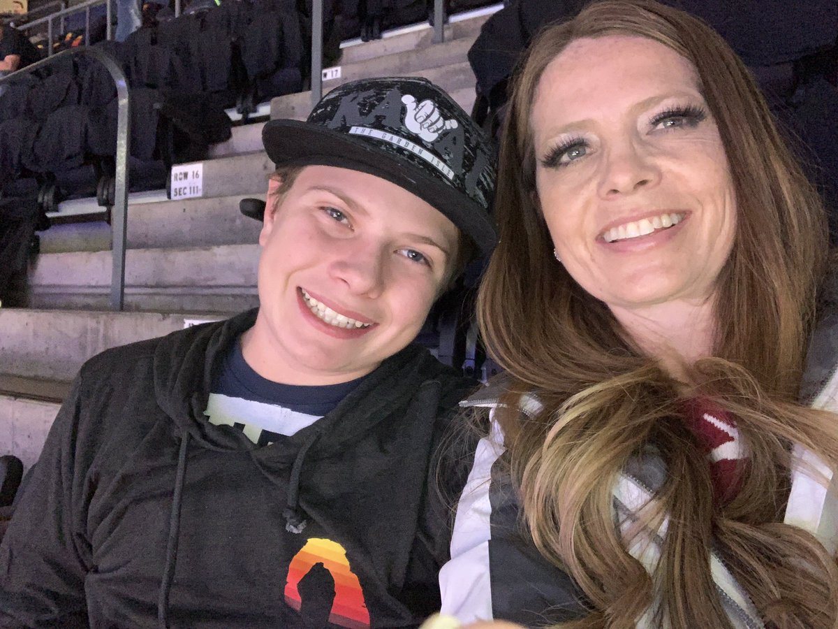 HollyRobison9's tweet photo. Quality time #takenote https://t.co/1cVyI5XGfm