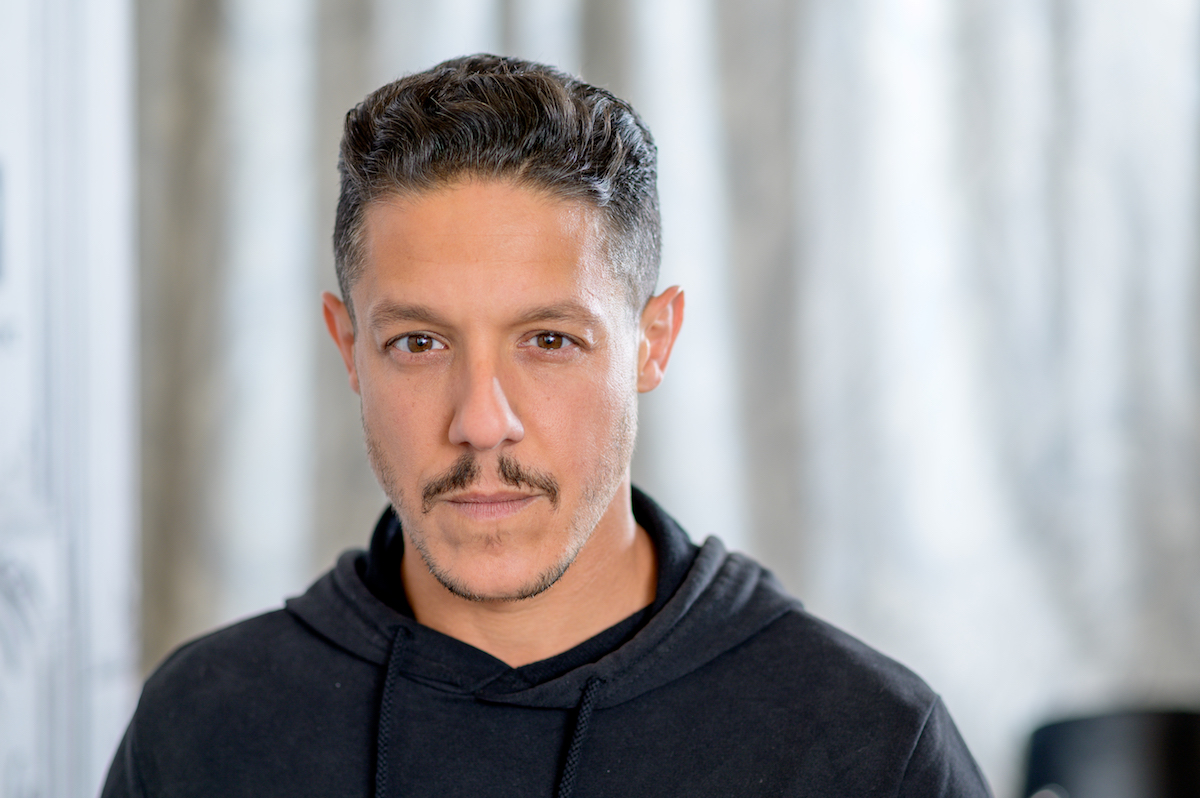 'Sons of Anarchy' fans will notice a familiar face, <a href="/Theorossi/">THEO</a>, in the new Netflix show 'True Story': popculture.com/streaming/news…