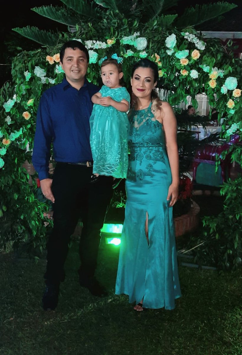 nil_zb's tweet photo. Con mi niñas...😍 https://t.co/fyro7Ldme7