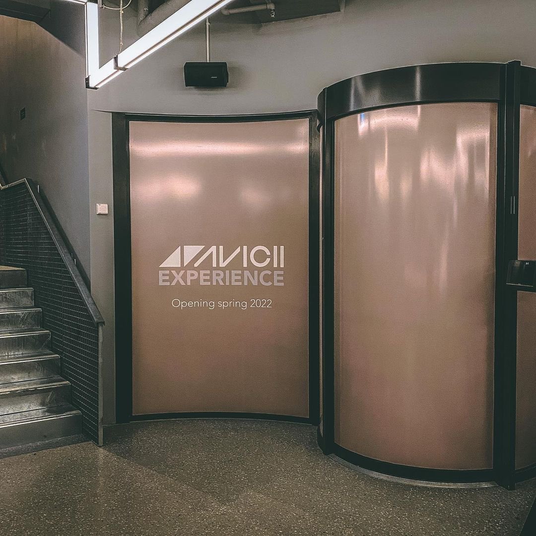 dancingastro's tweet photo. The Avicii Experience in Stockholm will officially open in spring 2022 ◢ ◤ 

The museum will follow his life story, include new photos/videos and play unreleased music

Opening date and tickets will be announced later this year

(📸: aviciiexperience/IG) https://t.co/MdvQOdbLQ3