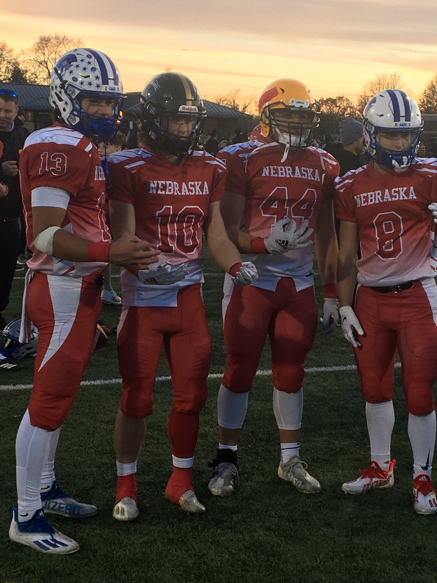Lincoln boys representing Nebraska ⁦<a href="/riverbattlebowl/">River Battle Bowl</a>⁩ beating Iowa 28-7 ⁦@noah_walters12⁩ ⁦<a href="/twbarrett2/">Will Barrett</a>⁩ ⁦<a href="/JulianCast44/">julian02</a>⁩ ⁦<a href="/B_Stephenson_/">Billie Stephenson</a>⁩ they are a little bigger than their last all-star game together in 8th grade!  Great Job! ⁦<a href="/MikeSautter_/">Mike Sautter</a>⁩