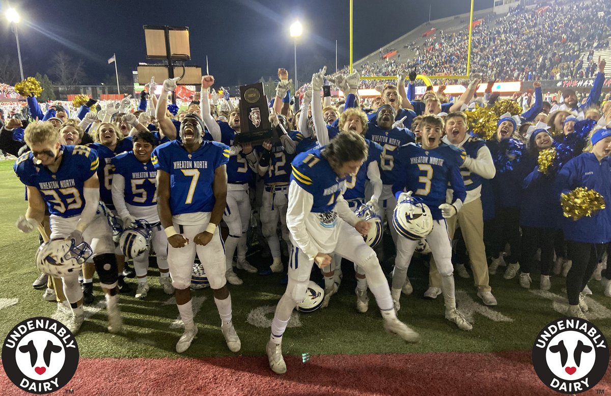 IHSA_IL's tweet photo. 🏈🏆 Wheaton North wins the @IHSAState Championship in Class 7⃣A!!!

🐮 Championship smiles brought to you by Undeniably Dairy and @MidwestDairy 🥛 https://t.co/UGvqt1zA6G
