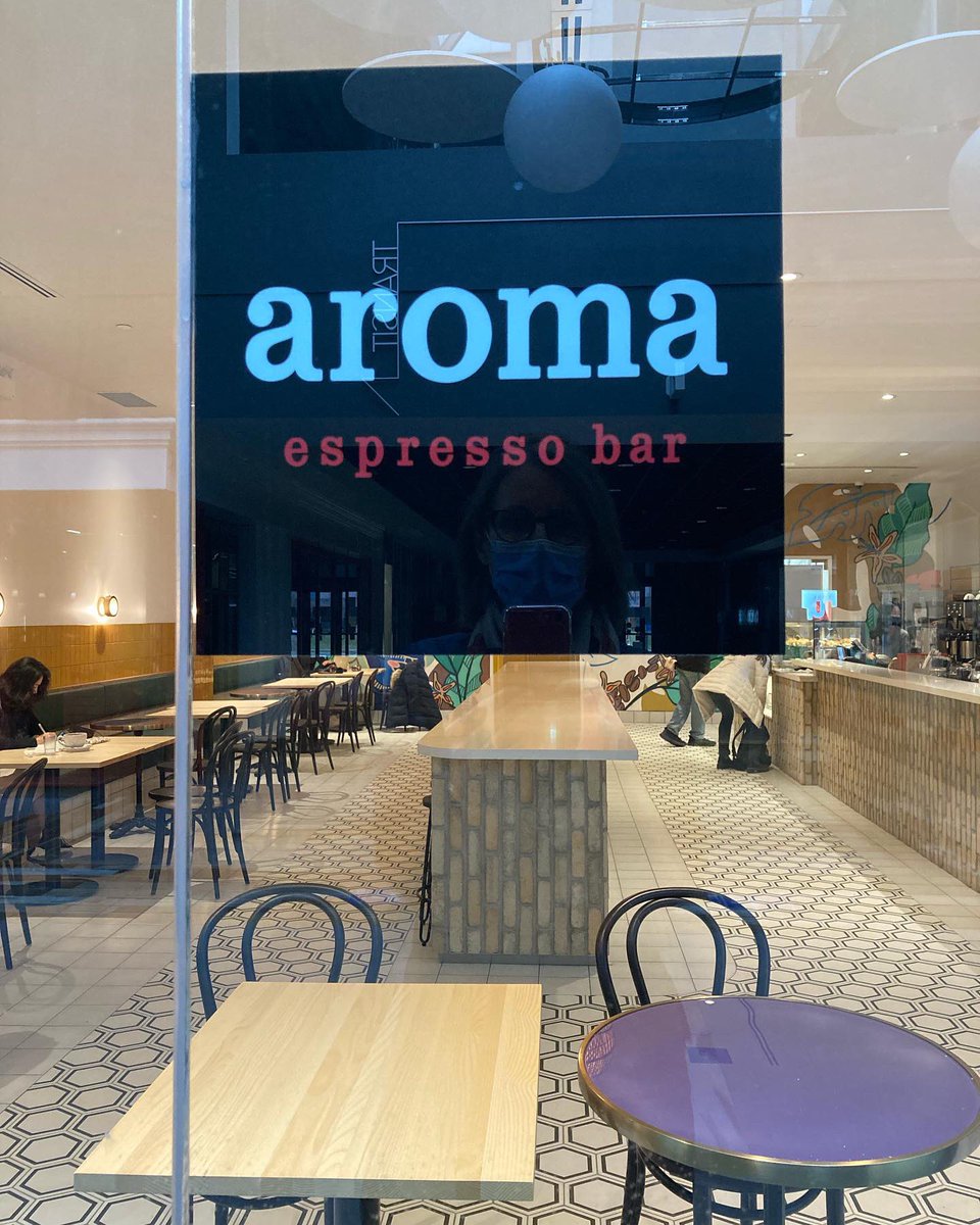 York Lanes welcomes Aroma Espresso Bar.
Fresh coffee, house-baked pastries, wholesome salads, sandwiches and breakfast. I’d say it’s coffee time.
Dine in or Take out but do Drop in! 

#yorkuniversity #YUspirit #yorklanes #yorkulions #studentlifeyu #yorku #aromatherapy
