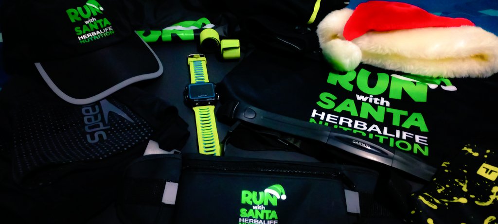 NutriFitnessHV's tweet photo. Ready to #5K
#RunWithSanta π
π€Άπ§βπ
ππββοΈπββοΈπ
#Running #LifeStyle #Activities #Nutrition #Runner #Christmas #Garmin #Speedo #Motivation #Run #Hydrate https://t.co/RuamKV5rWA