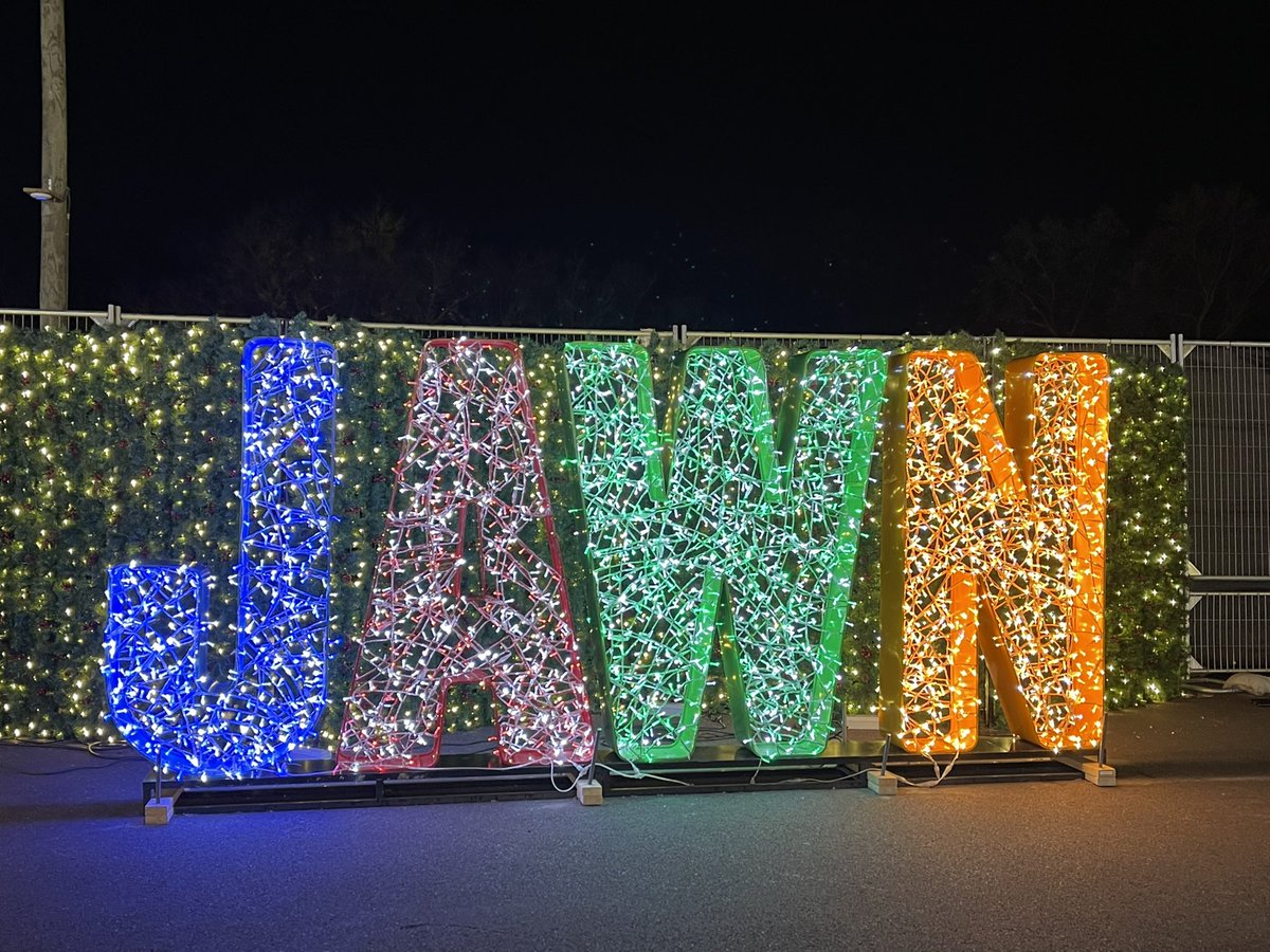 So Philly! ❤️@TnsltwnHoliday