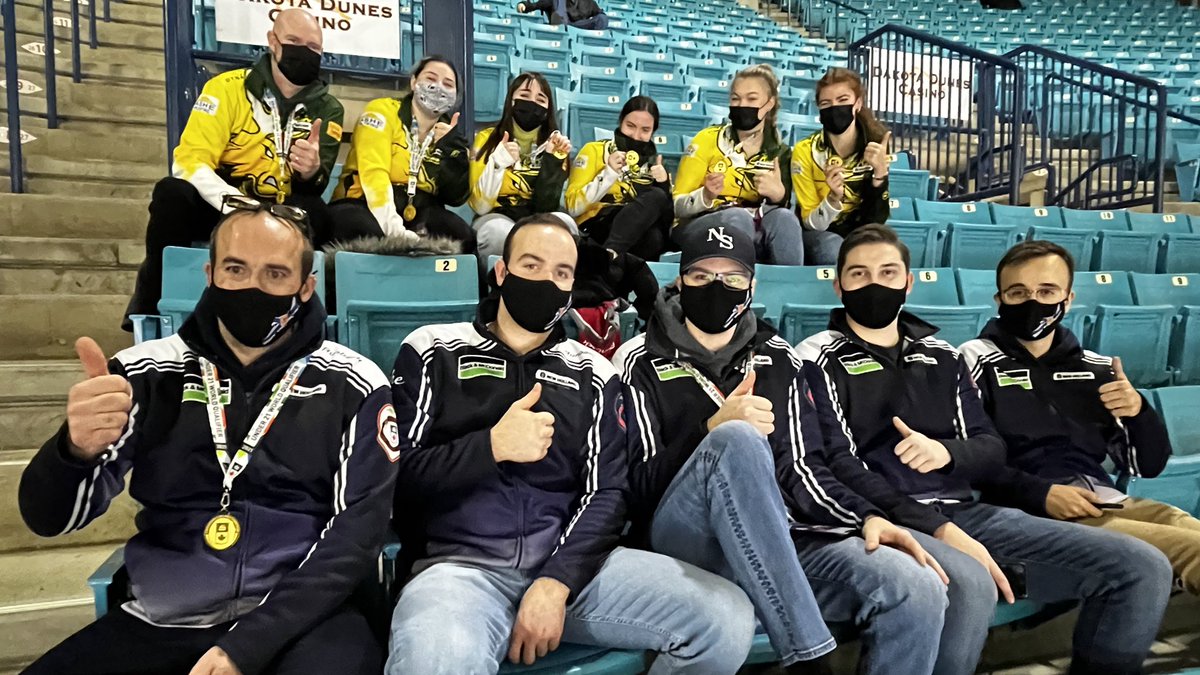 CurlingCanada's tweet image. THE CHAMPS ARE IN THE HOUSE! 

A warm welcome to your newly minted Team Canada! 

#WJQ2021 #Trials2021