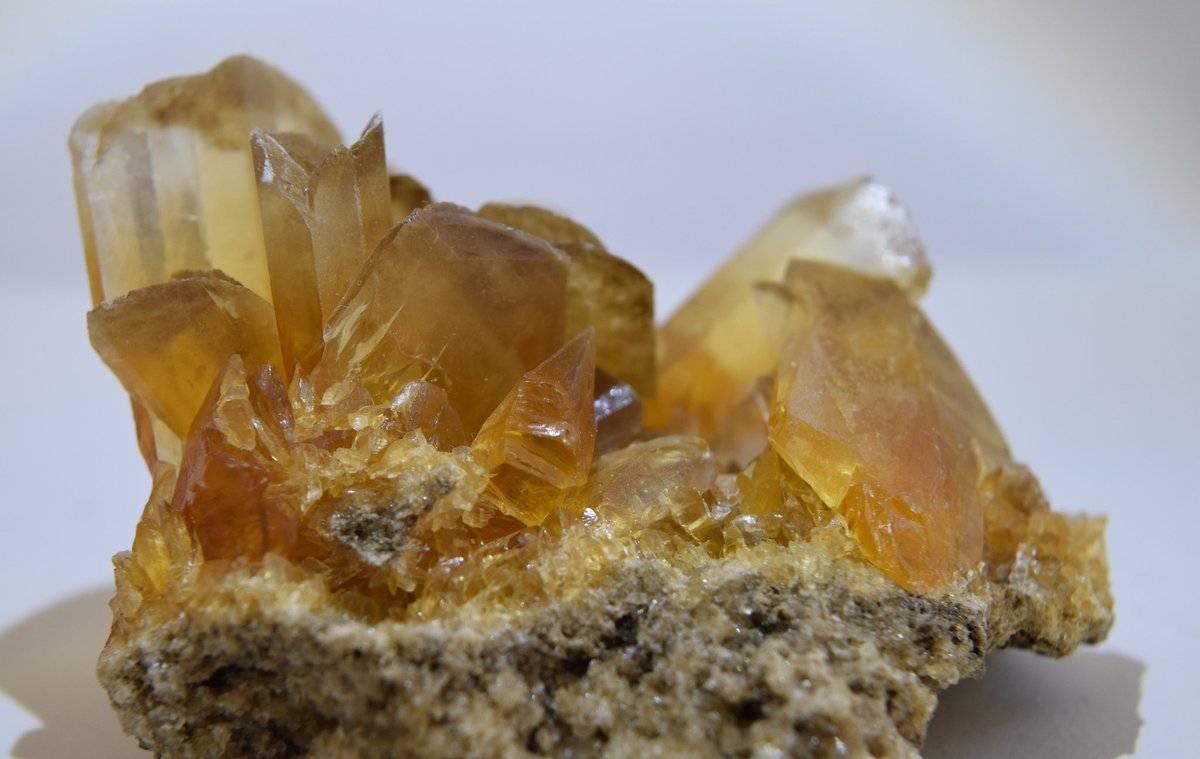 NineBall1123's tweet photo. ゴールデンセレナイト
Gypsum Bar.Selenite
Salinas de Otuma, Pisco Province, Ica Dept, Peru
#鉱物 https://t.co/9jbqrnKPwC