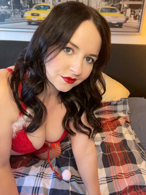 W&uuml;nsche euch einen wundersch&ouml;nen 1. Advent! 🕯🌟  #schoenstezeitimjahr #advent #weihnachtszeit #ersteradvent<a href="/tag/redlips"class="tags"><span>#redlips</span></a><a href="/tag/advent"class="tags"><span>#advent</span></a><a href="/tag/weihnachtszeit"class="tags"><span>#weihnachtszeit</span></a><a href="/tag/ersteradvent"class="tags"><span>#ersteradvent</span></a>