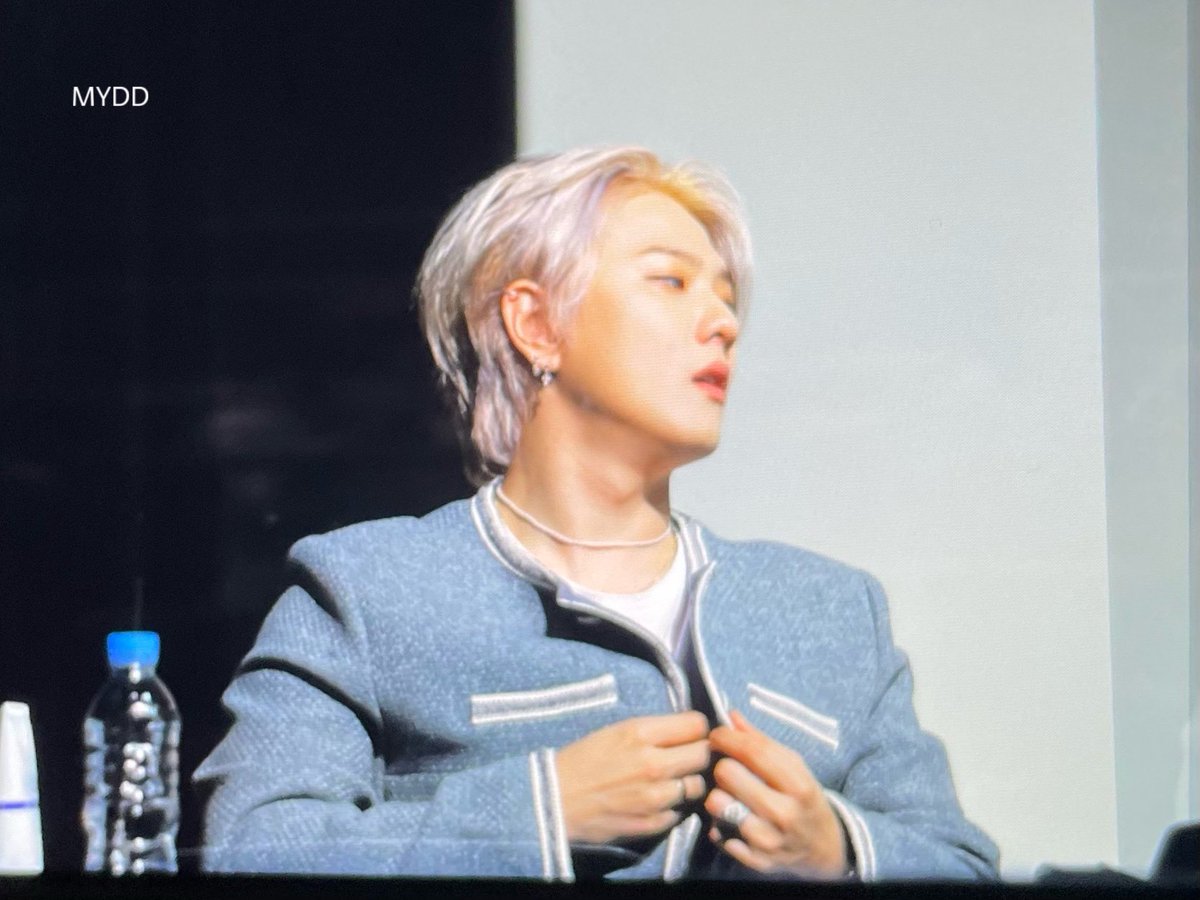 211128 ❤️‍🔥❤️‍🔥❤️‍🔥

#아이콘 #iKON #동혁