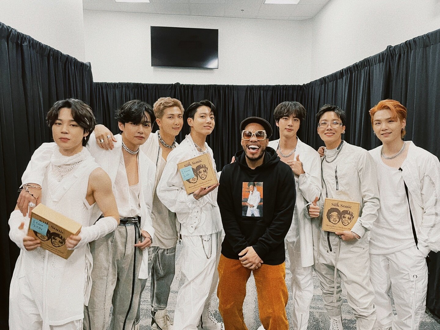 방탄소년단 on X: Look who we met ! @AndersonPaak @silksonic https