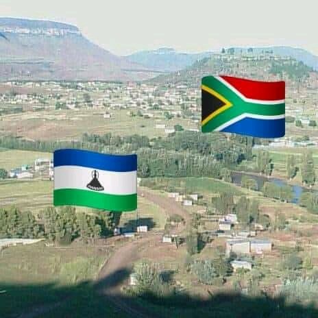 ChrisExcel102's tweet photo. To those people who asked why I'm Fluent in Sotho.

This is a distance between Lesotho 🇱🇸 and Sterkpruit. https://t.co/DzMtClF1KM