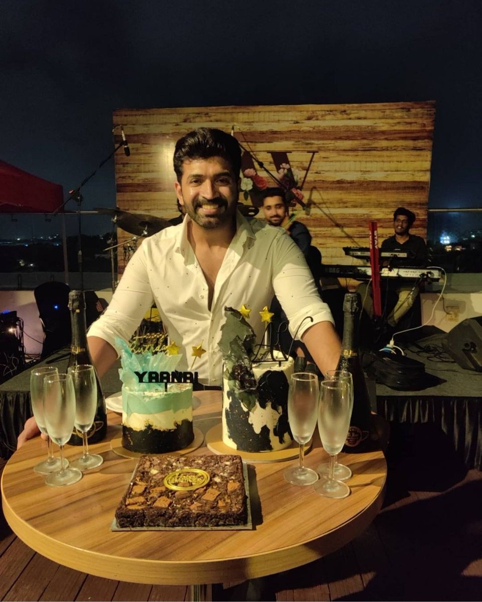allindiaavfc's tweet photo. OUR IRREPLACEABLE HERO
@arunvijayno1 ⭐ 

#HappyBirthdayArunVijay #ArunVijay #HBDAV #HBDArunvijay #ArunVijayBDayBlast

@rameshlaus @Riyaz_Ctc @sri50 @sekartweets @RinkuGupta2012 @sridevisreedhar @kayaldevaraj @LMKMovieManiac @DoneChannel1 https://t.co/bnYLsn4zix