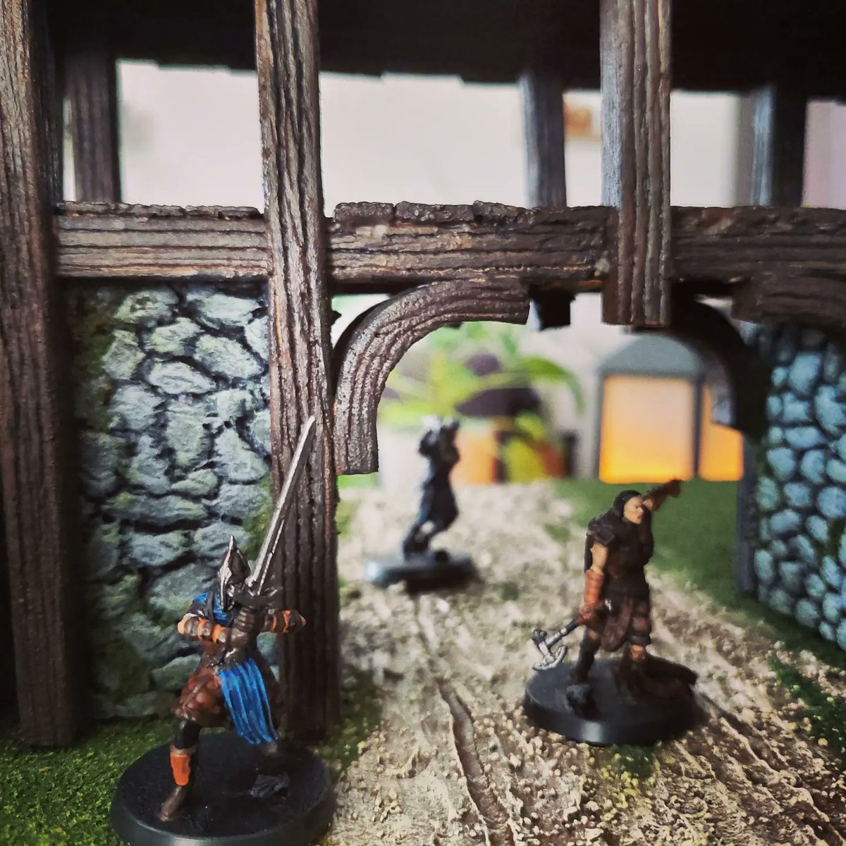 JBRunecraft's tweet photo. The stormcloacks are currently in control of this town. Are you with them, or do you stand with the imperials?

 #dnd #dnd5e #5e #pathfinder #warhammer #ttrpg #rpg  #miniature #CriticalRole  #paintingminiatures  #Skyrim #Skyrim10 #Elderscrolls #ESO #elderscrollscalltoarms #TESV https://t.co/aRhqmkQs44