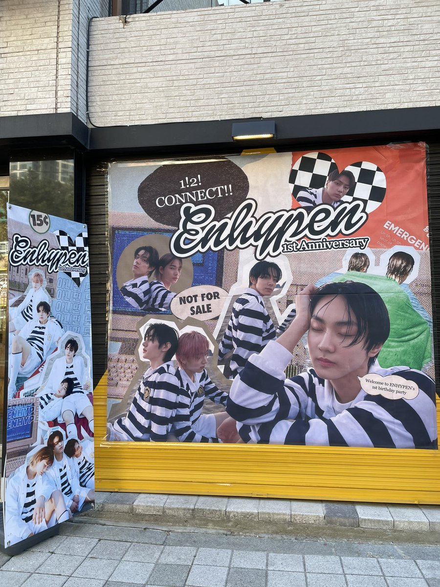 sooheecool's tweet photo. 이픈이들 데뷔 1주년 기념 카페 후기(4)
네번째 카페는 📍골드문커피
컵디자인이 넘 이뻐서 꼭 가보고 싶었던 카페였어요~!🥰

#영원히_함께할_엔하이픈의_1stAnniversary 
#ENHYPEN @ENHYPEN_members https://t.co/JKtNBCkBqp