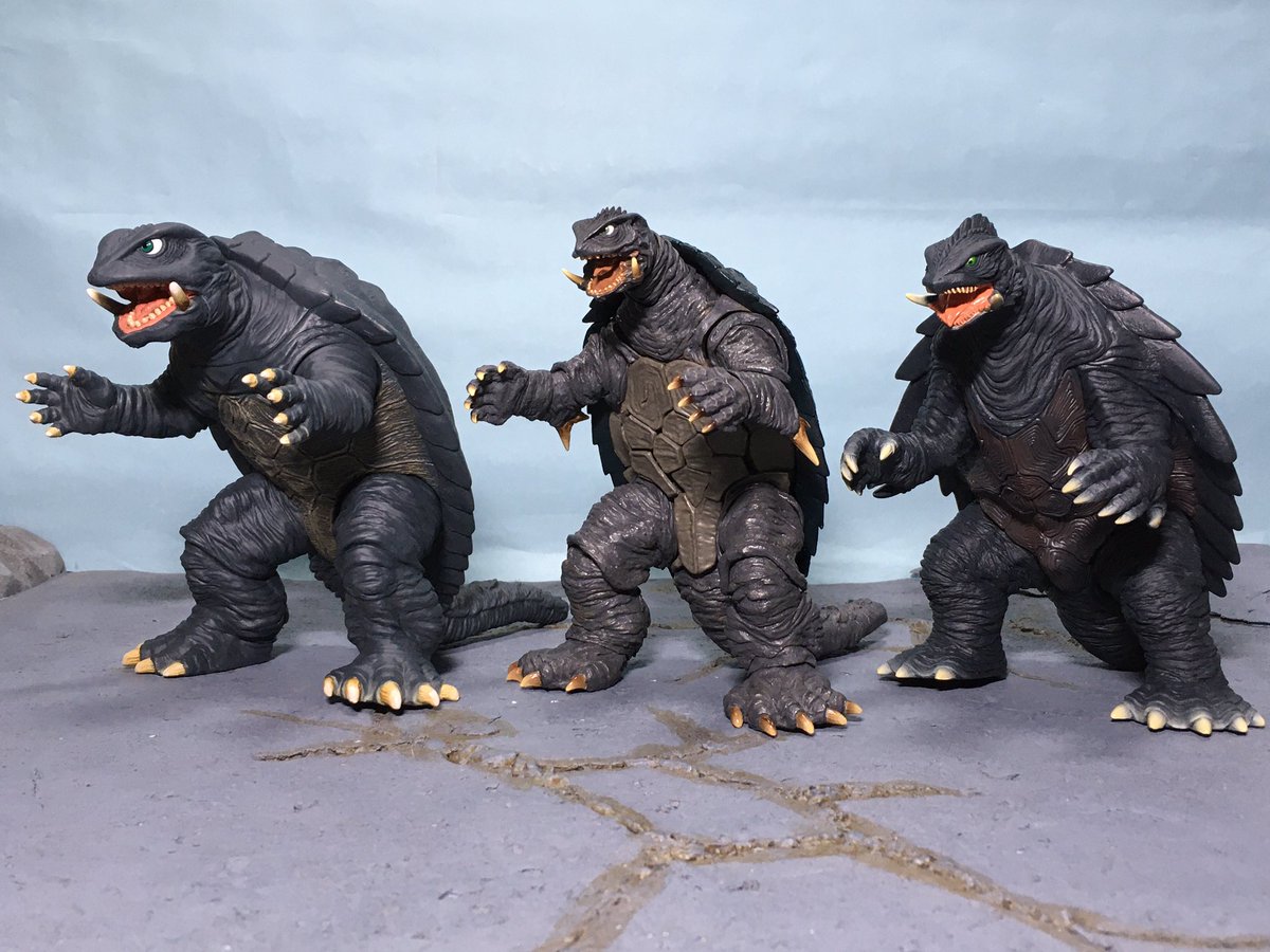 まるで進化だ！？平成ガメラ1〜3を並べてみた。ガメラ2はモンスター 
