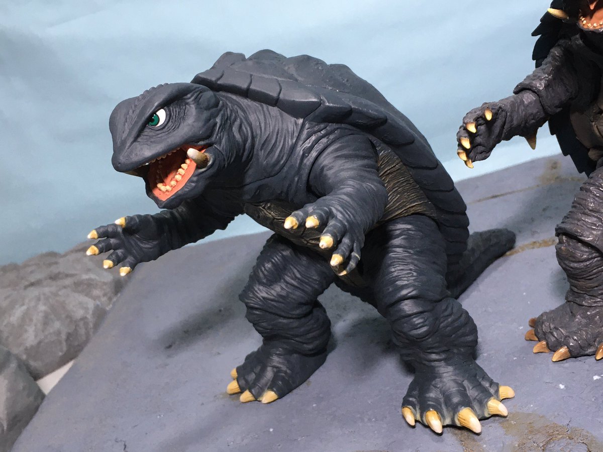 まるで進化だ！？平成ガメラ1〜3を並べてみた。ガメラ2はモンスター 