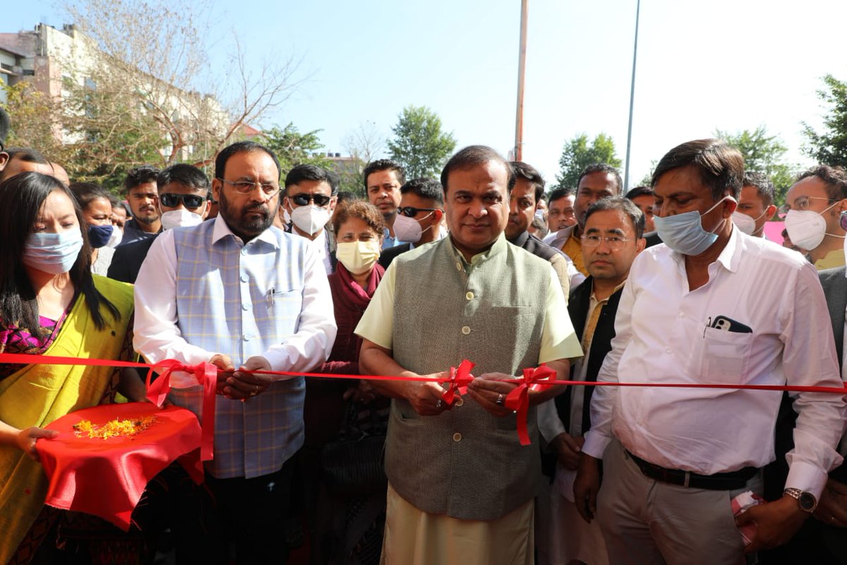 himantabiswa's tweet photo. Glad to inaugurate a 30-bed Pediatric ICU comprising 15 ICU beds &amp; 15 step down beds, a 30-bed COVID ICU &amp; Residential Faculty Quarters at Tezpur Medical College &amp; Hospital, Bihaguri, Sonitpur.

These facilities will significantly improve medical services rendered by TMCH. https://t.co/3NJ3QzTjDz