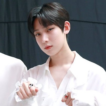 푸울 tweet media