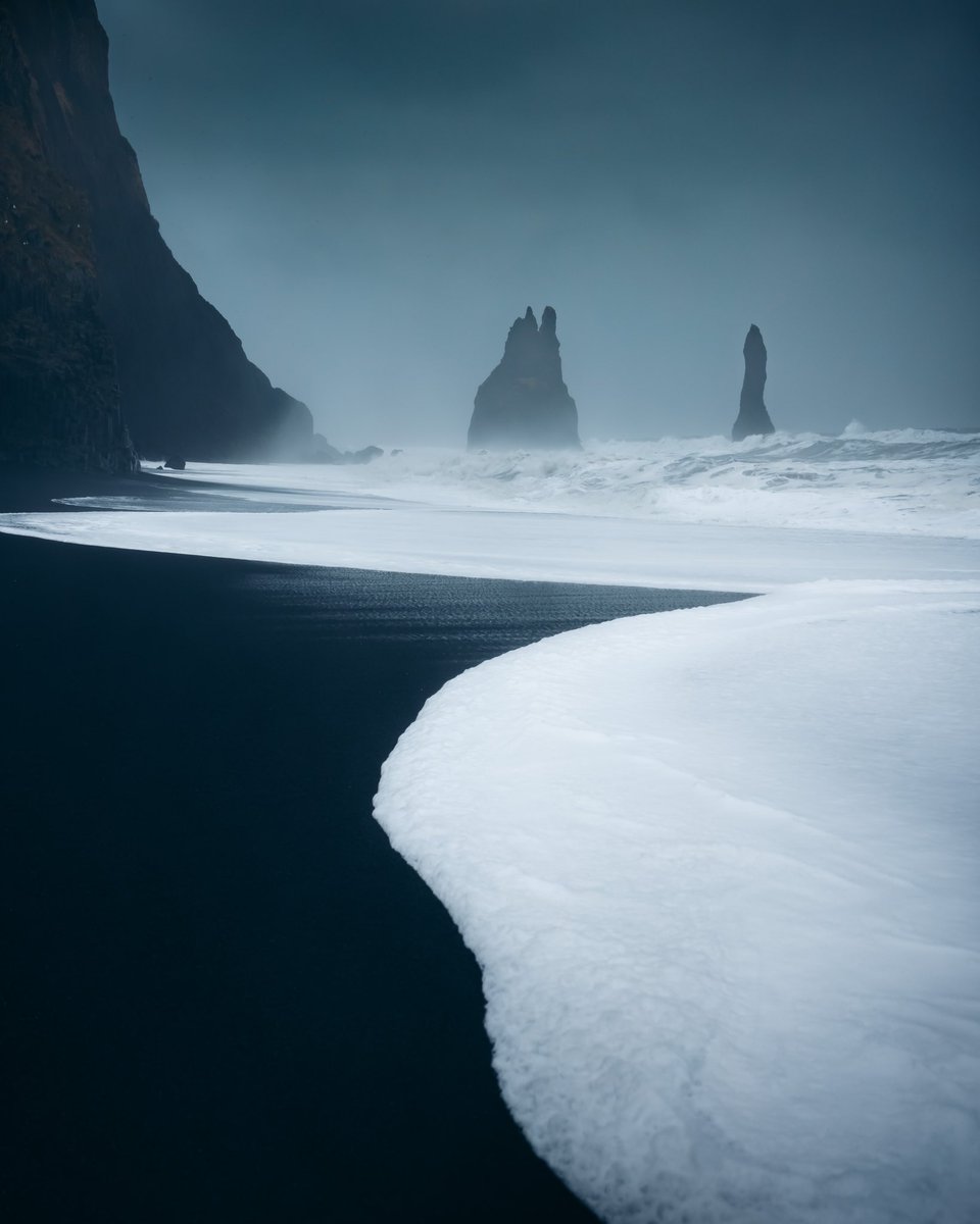 emmett_sparling's tweet photo. Minimalist beaches in Iceland 🤤 https://t.co/w87WagVKVo
