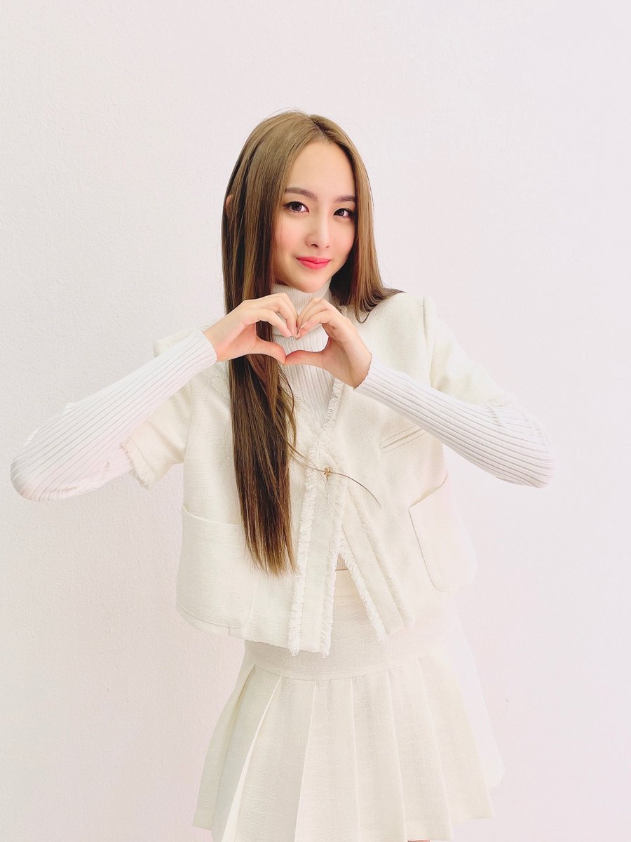 cyan <3 

#bugAboo #버가부