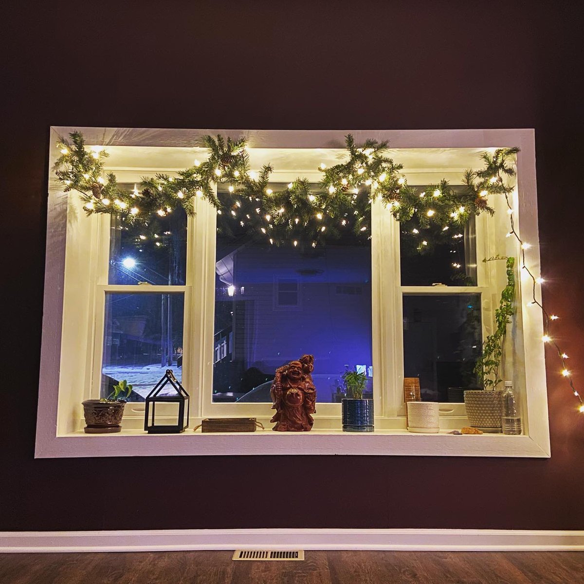 double033's tweet photo. house lookin real cute ✨❄️ https://t.co/yxkrfKgfRP