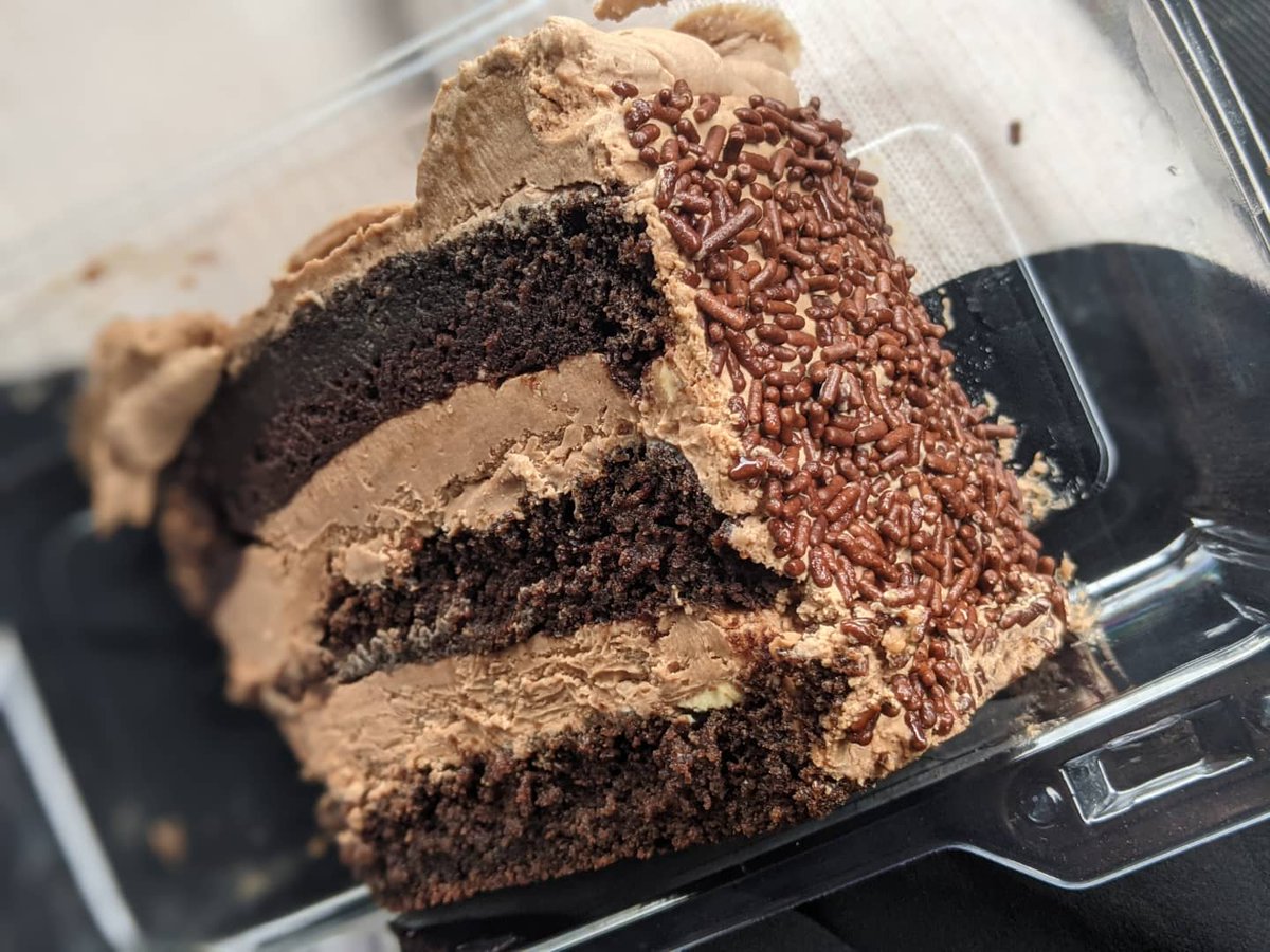 Doomies's tweet photo. Any reason to celebrate with cake ๐ฐ we're now open even later on Sunday nights - 3am๐
Come by or get Delivery: https://t.co/FU2ryyWx0q
#vegan #lavegans #eatla #vegancake https://t.co/JHQmnnWLF1