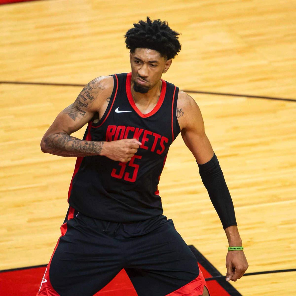TheHoopCentral's tweet photo. Christian Wood tonight:

33 Points 
16 Rebounds 
3 Assists 
2 Blocks
68% FG https://t.co/EBfetz24Lb