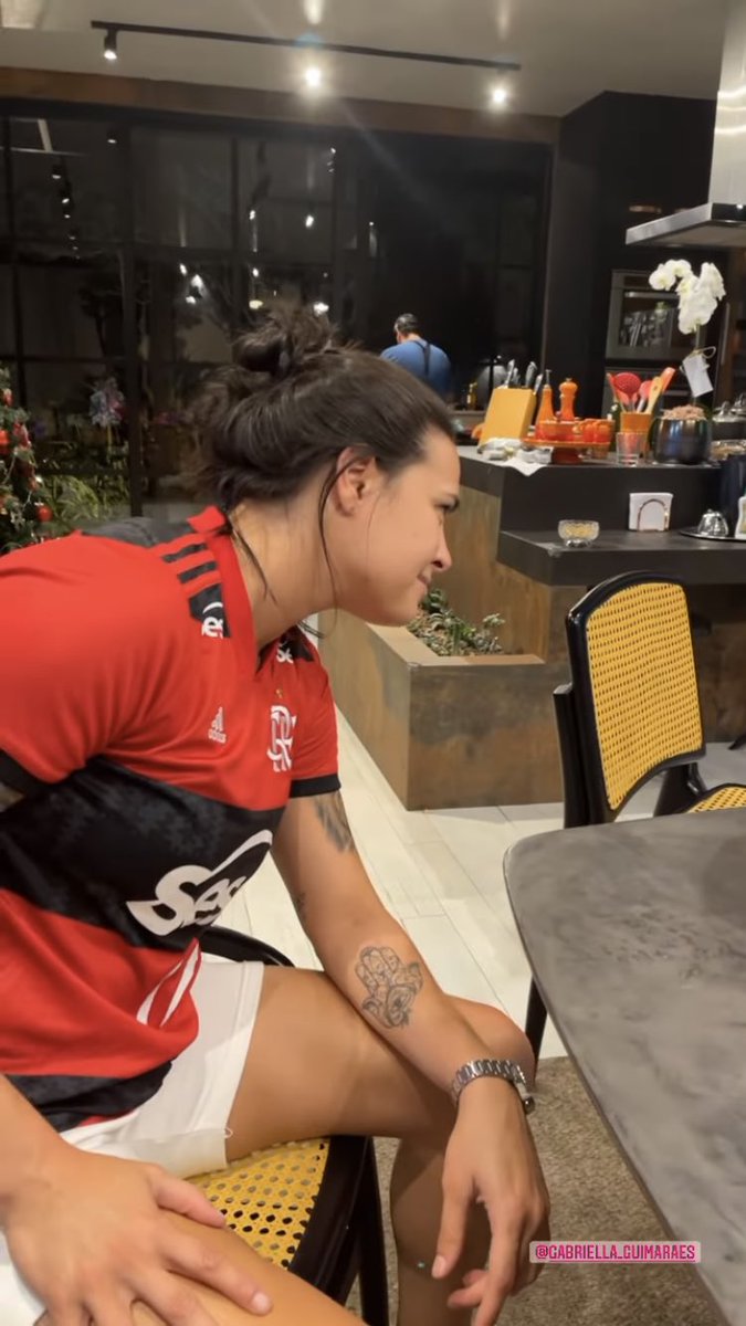 ai gabiru se voce soubesse o tamanho da queda q eu tenho por voce vc me daria um beijinho so por pena se liga hein