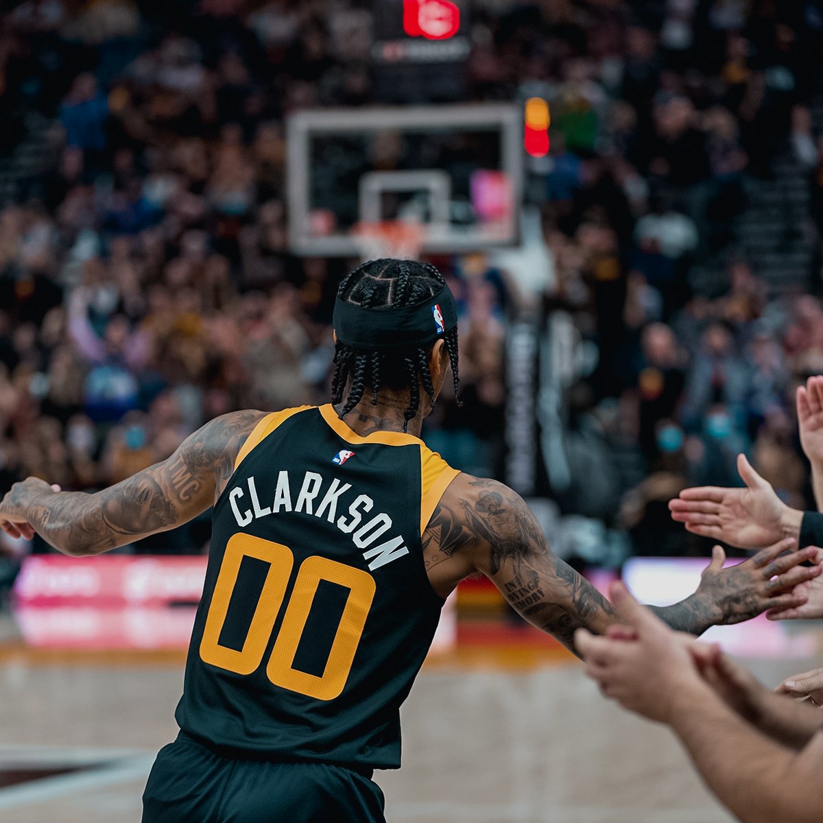 utahjazz's tweet photo. #TakeNote https://t.co/QYSzJQPgpe