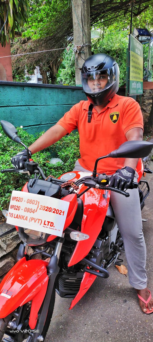 RukshanThe's tweet photo. Money can't buy happyness
Habibi create a CDS account 😕👀
Hope one day can get a chance to Ride a Lambo Except wearing Tshirt😕
#Investing #MONEY #Apachi #2004V https://t.co/bl3xx1nulb